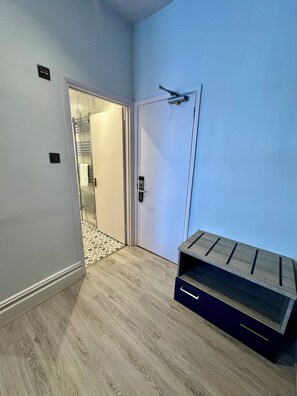 Ropa de cama de alta calidad y escritorio 