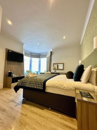 Deluxe Double Room | 1 bedroom, premium bedding, desk, laptop workspace