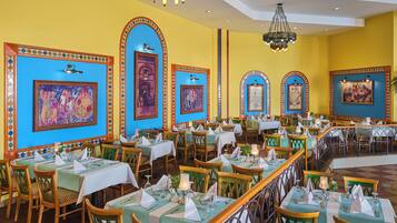 Breakfast (USD 6 per person)