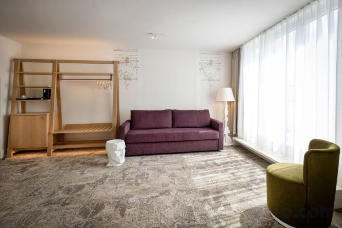 Living area | LCD TV, DVD player, pay movies