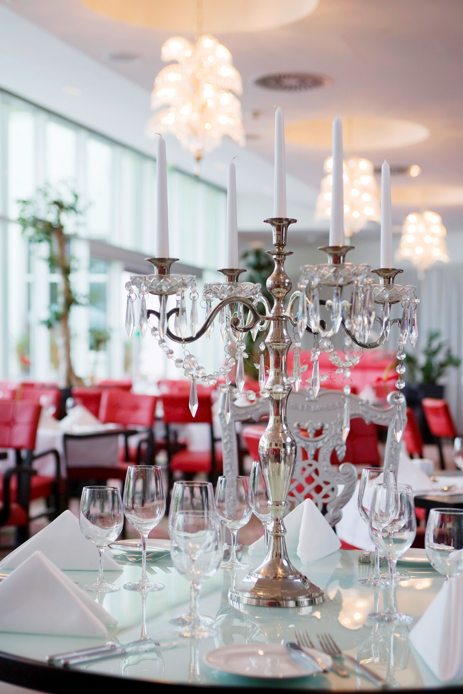 breakfast, lunch, dinner served; garden views