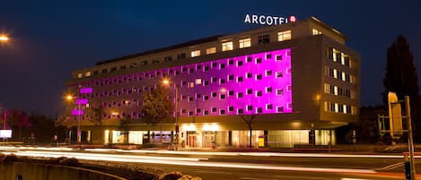 Façade de lâhĂ©bergement - soirĂ©e/nuit