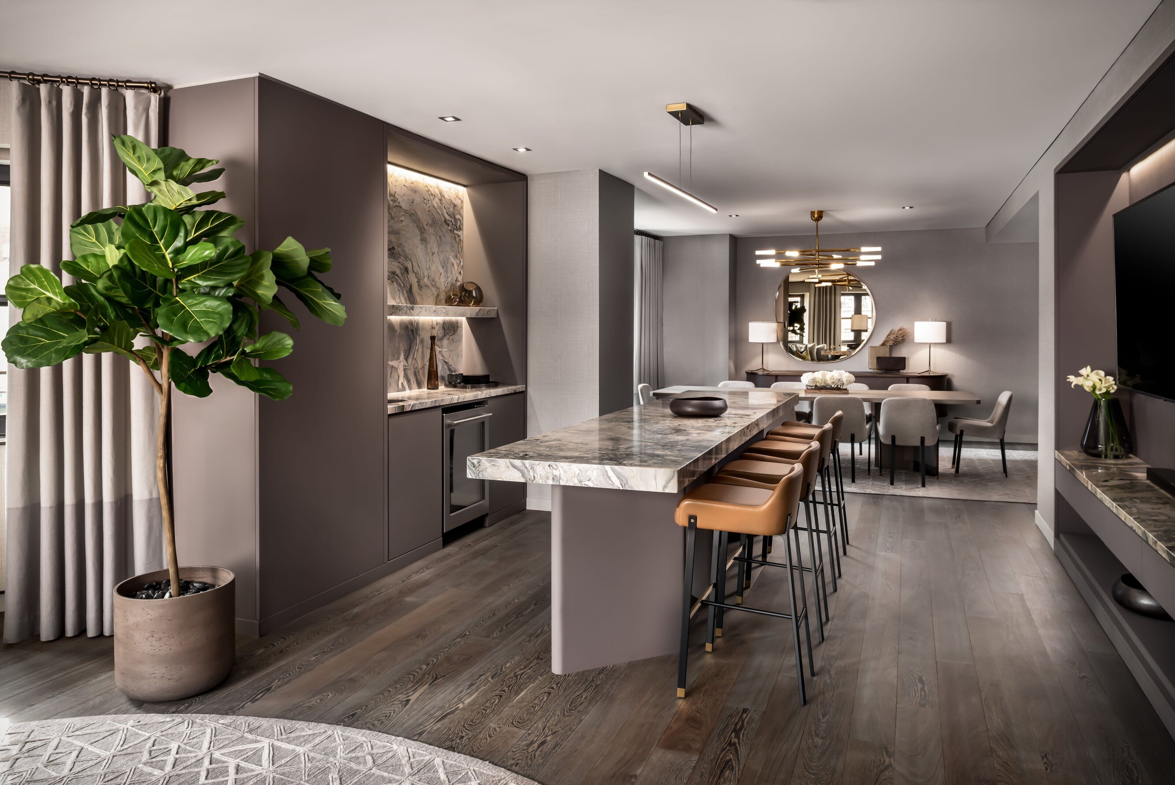 premium bedding, pillow-top beds, minibar, in-room safe