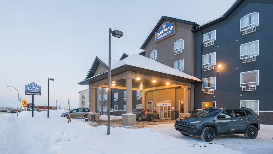 Lakeview Inns & Suites - Fort Nelson