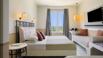 Superior-Vierbettzimmer, Meerblick | 1 Schlafzimmer, Zimmersafe, VerdunkelungsvorhÀnge, kostenloses WLAN