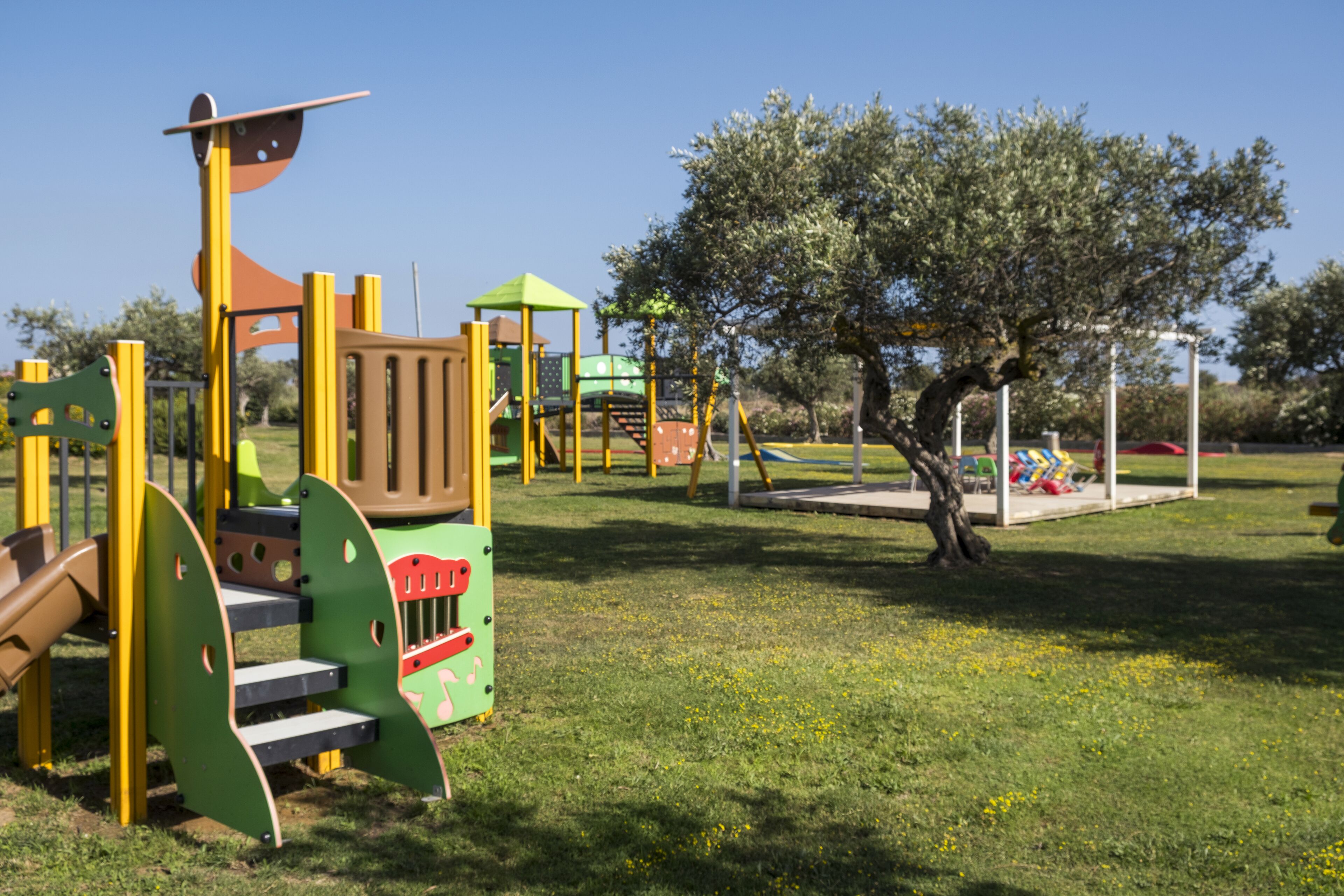 children’s play area – outdoor