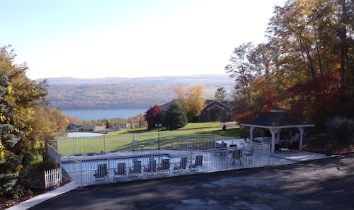 Long House Manor B And B