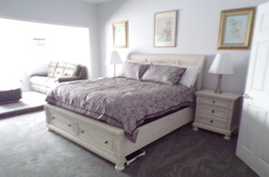 Luxury Suite King Bed