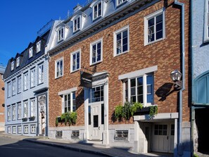 Exterior - Hôtel Cap Diamant (Québec City)