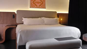 Room, 1 King Bed | Frette Italian sheets, premium bedding, free minibar items, in-room safe