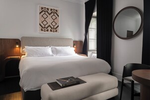 Habitación, 1 cama de matrimonio grande | Sábanas italianas Frette y ropa de cama de alta calidad