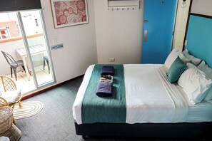 Habitació doble Deluxe, 1 llit de matrimoni, balcó | Wifi gratuïta i roba de llit 