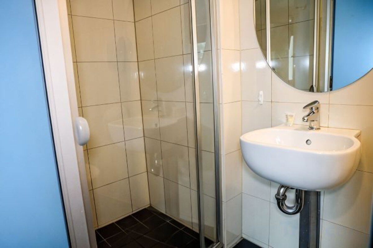 Bathroom | Shower, towels