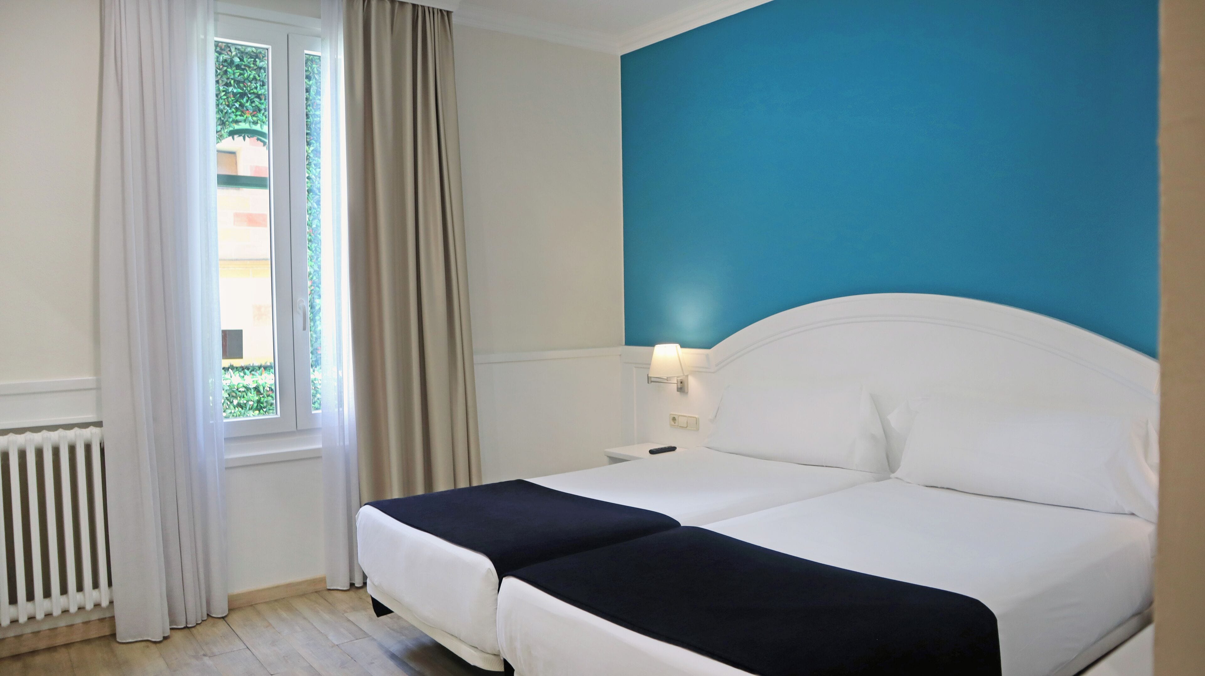 Chambre Double (Interior)