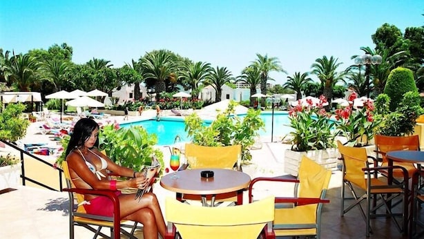Poolside bar - Kalithea Sun & Sky (Rhodes)