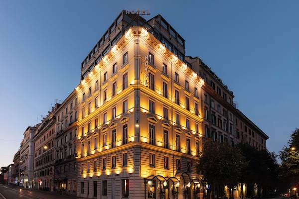 Front of property - evening/night