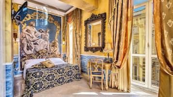 Junior Suite | Premium bedding, minibar, in-room safe, individually decorated