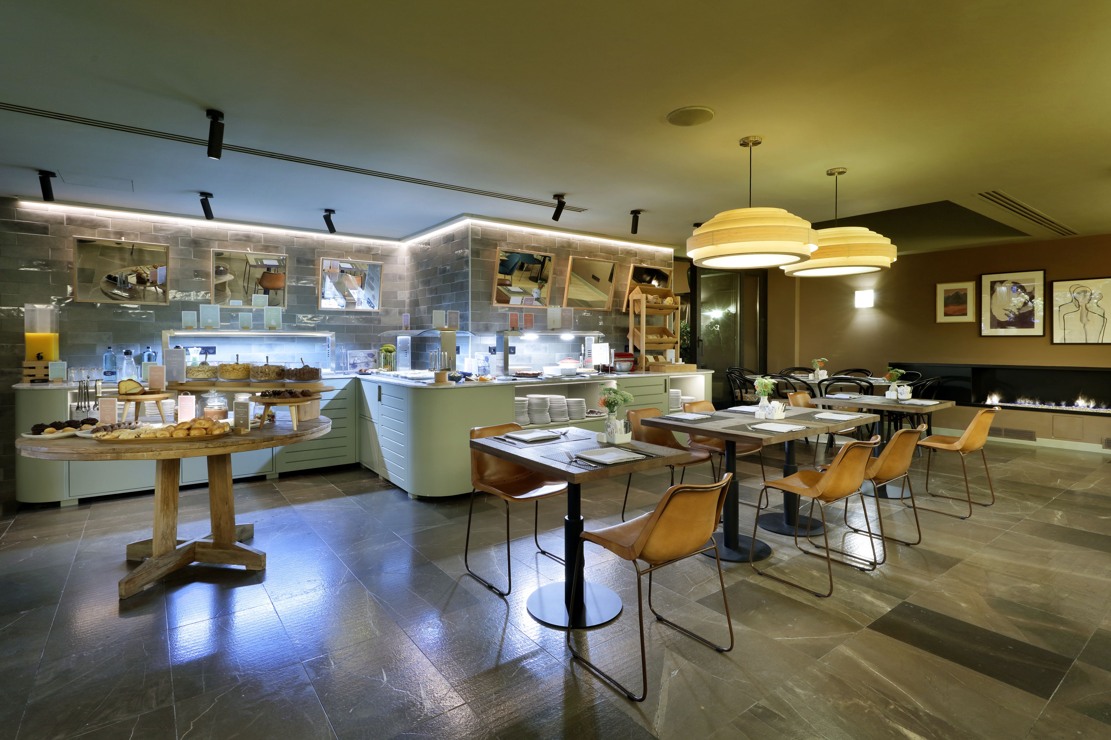 daily buffet breakfast (eur 18 per person)