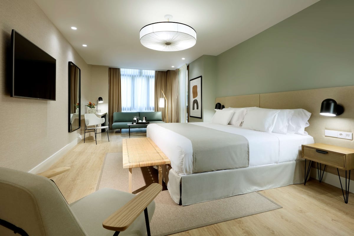 Ropa de cama de alta calidad, colchones con efecto memoria y minibar