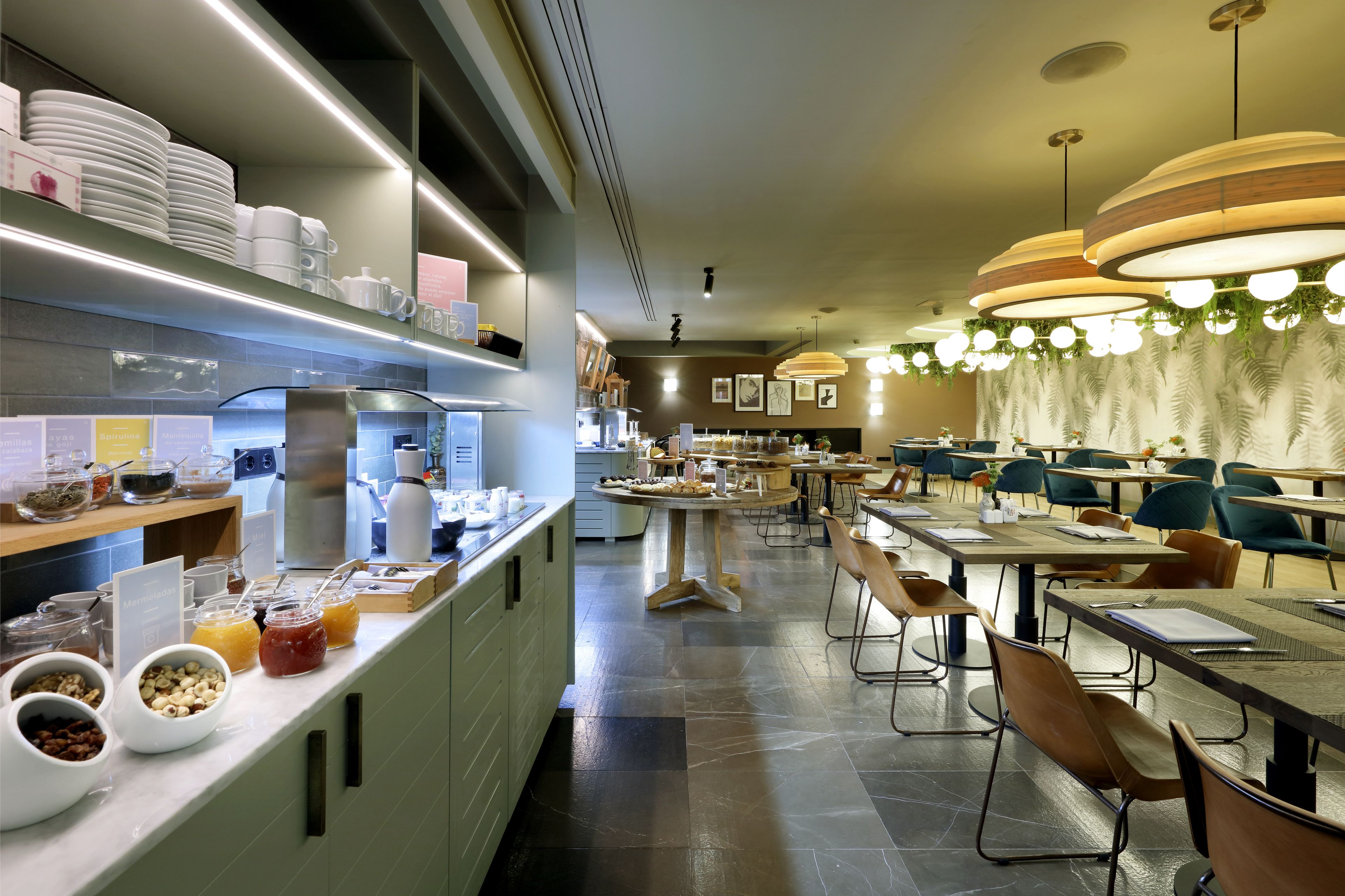 Dagelijks ontbijtbuffet (EUR 18 per persoon)