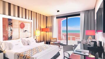 Deluxe kamer, uitzicht op zee | 1 slaapkamer, luxe beddengoed, donsdekens, pillowtop-bedden