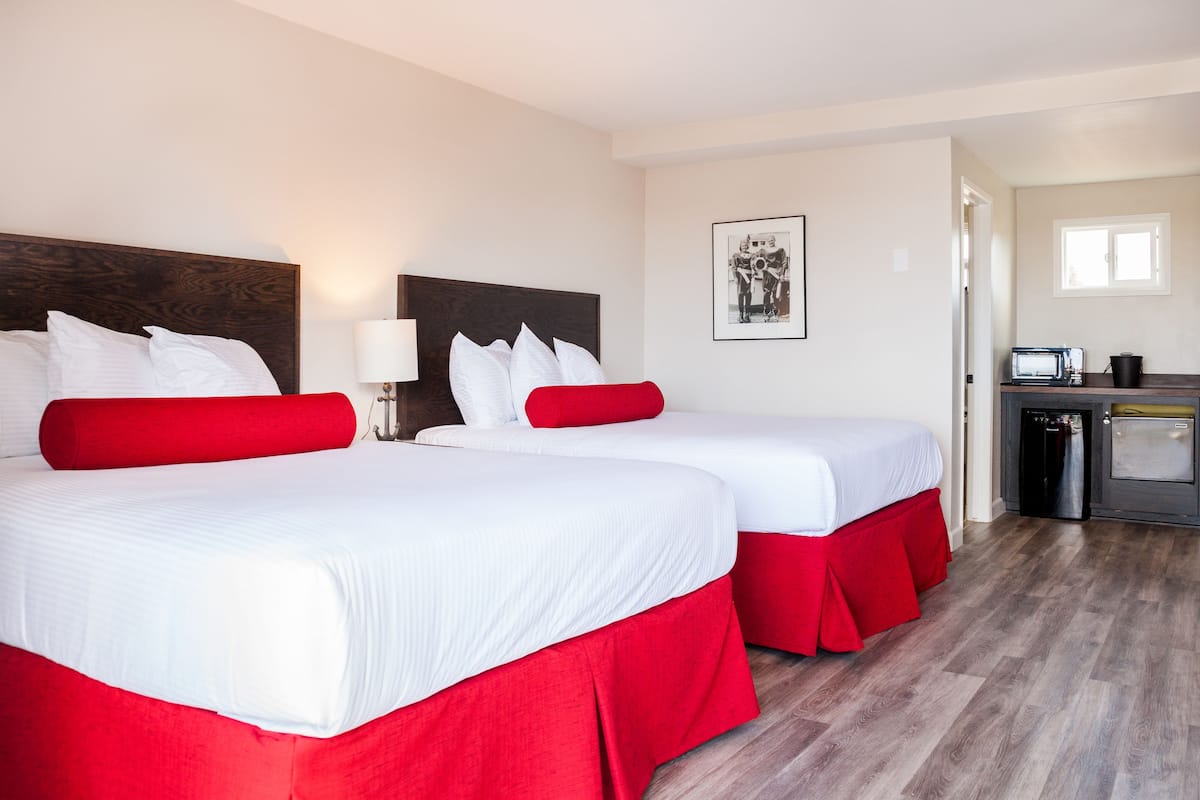 Premium bedding, laptop workspace, WiFi (free), individually decorated