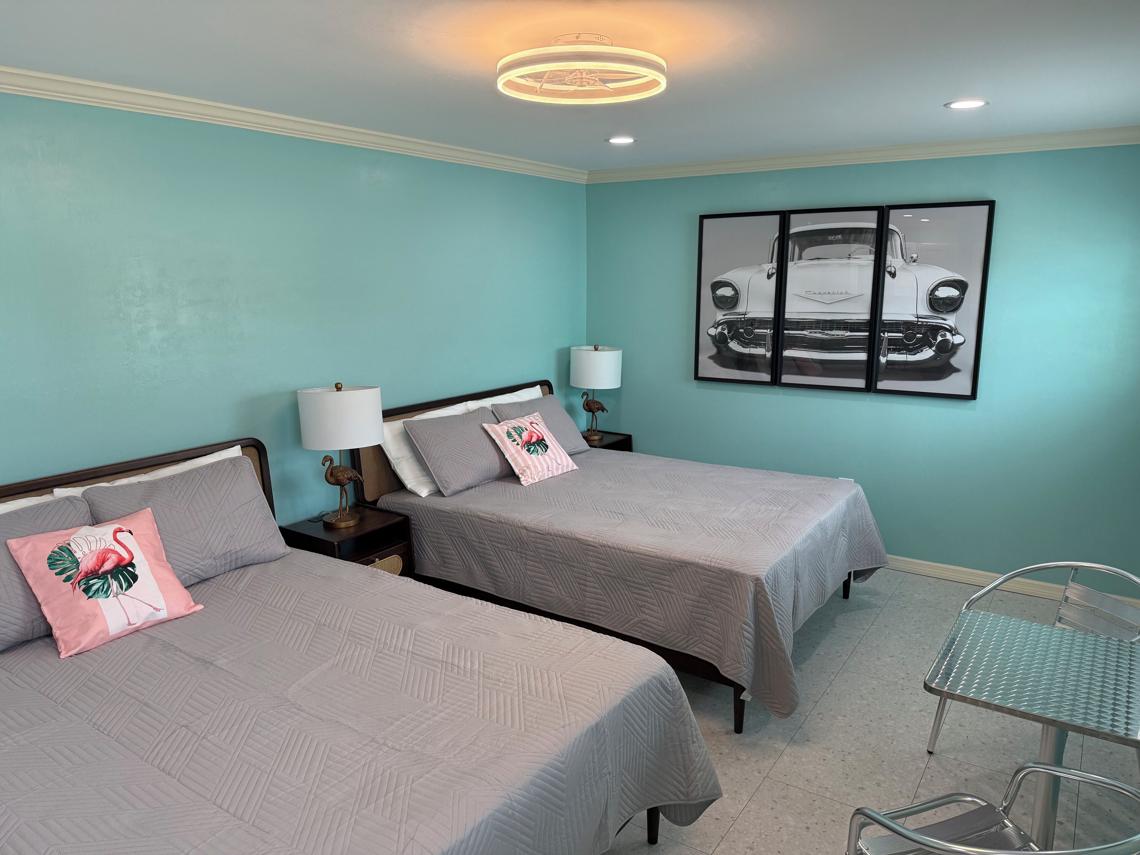 Individuell inredning, unika möbler och strykjärn/strykbräda