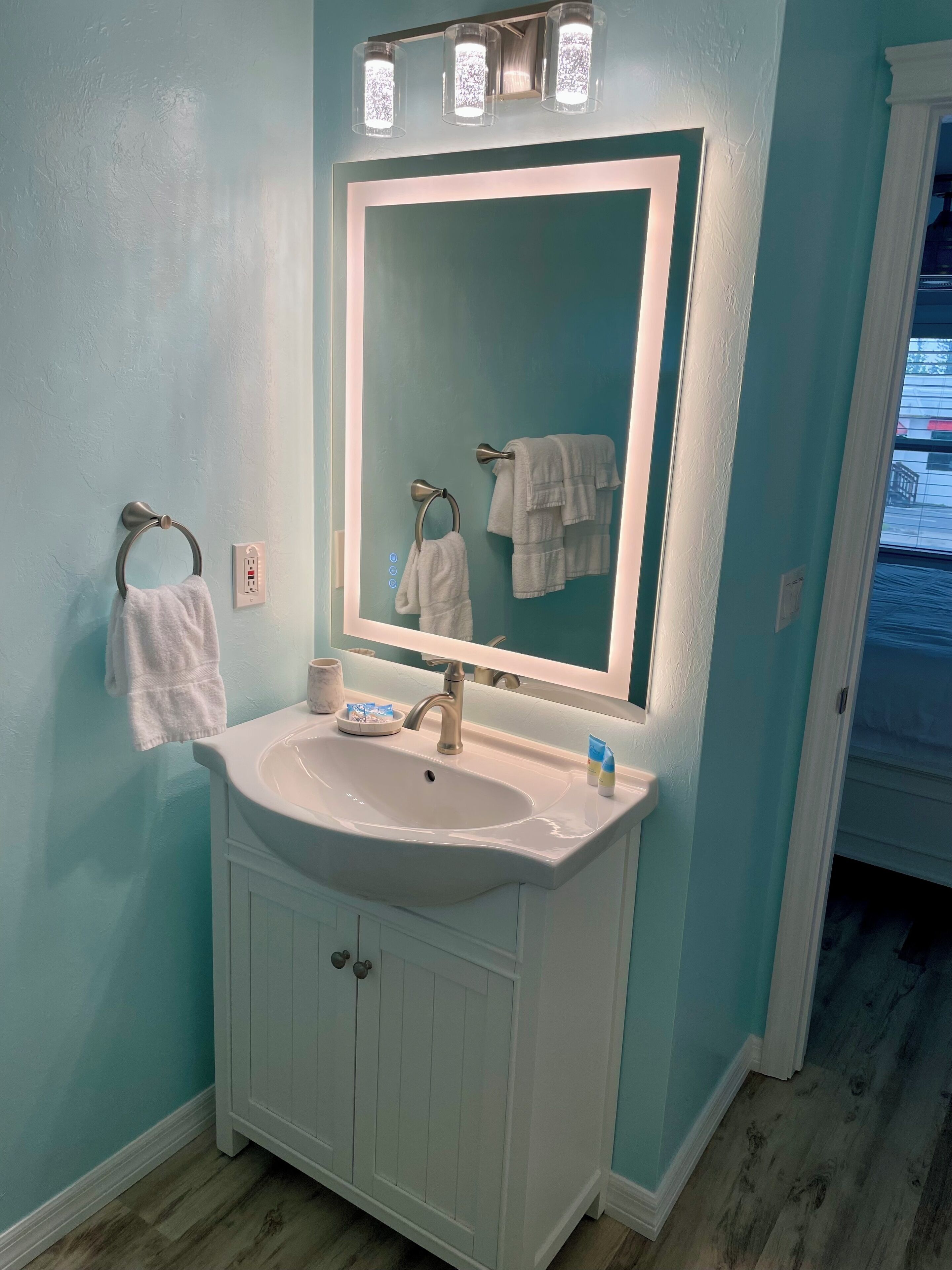 Standard Room | Bathroom