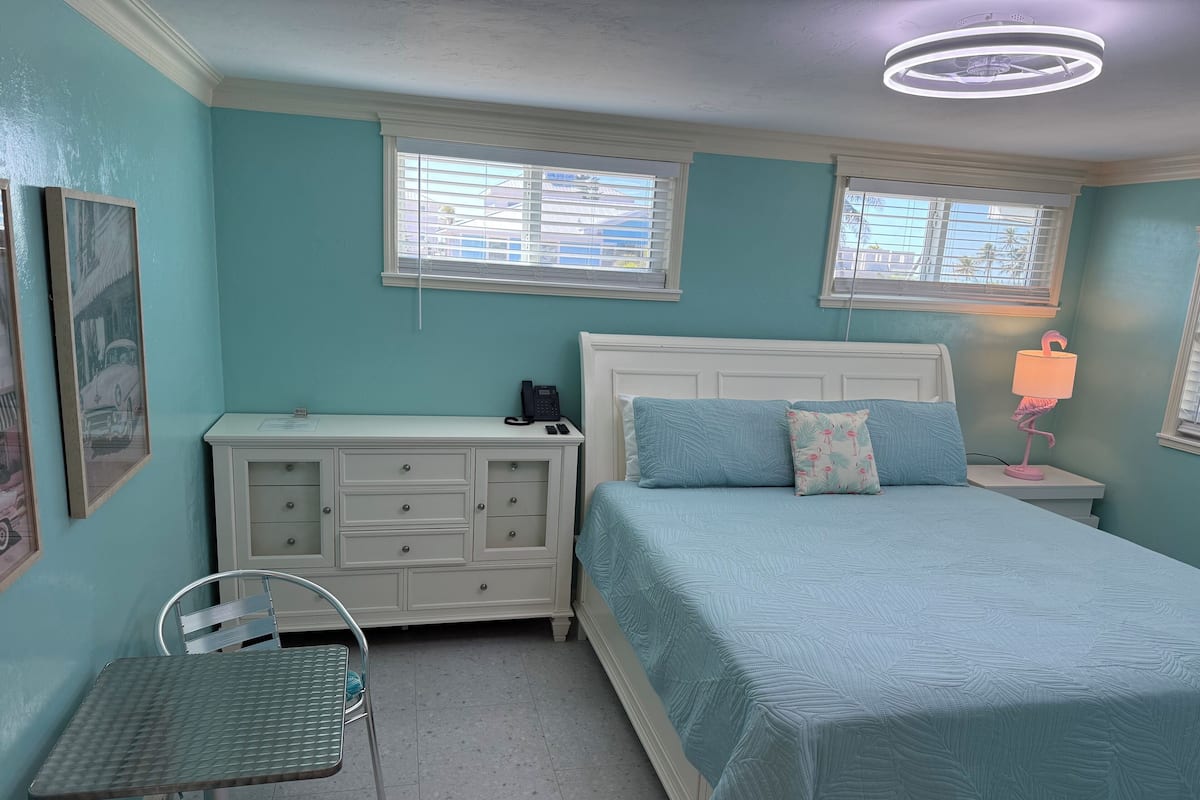 Rom – superior | Individuelt dekorert, individuelt innredet og strykejern/-brett