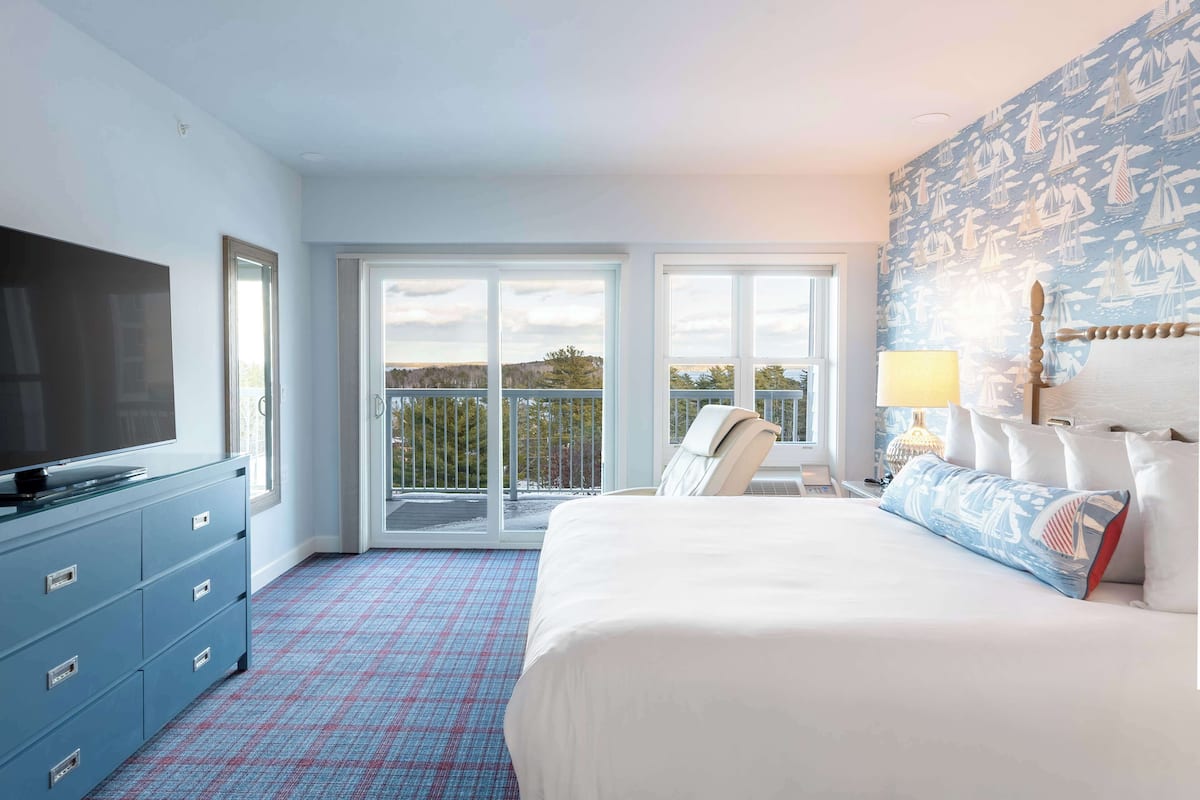 partial oceanview eden king apartment | 1 bedroom, hypo-allergenic bedding, in-room safe, individually decorated