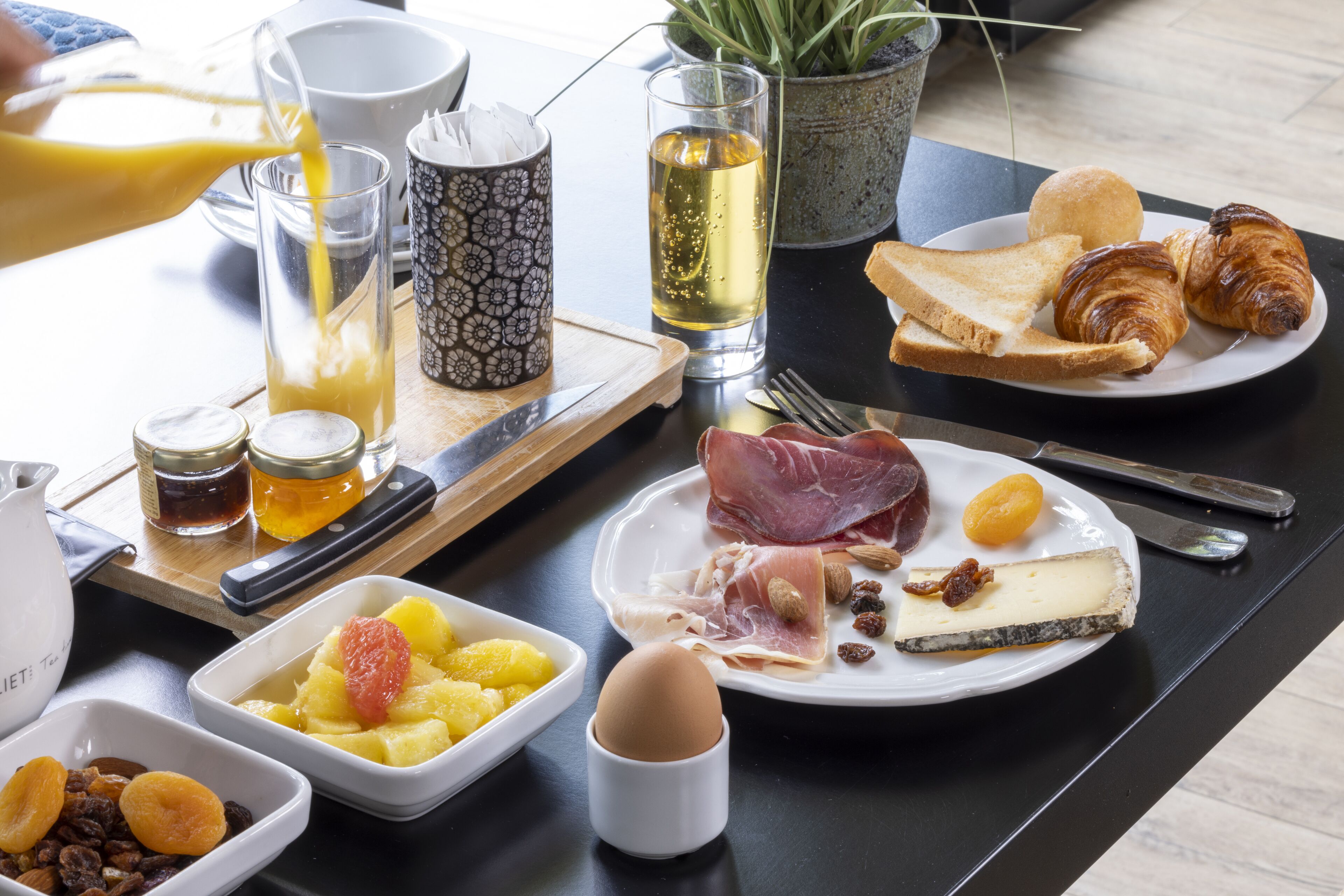 free daily continental breakfast