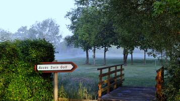 Sân golf mini
