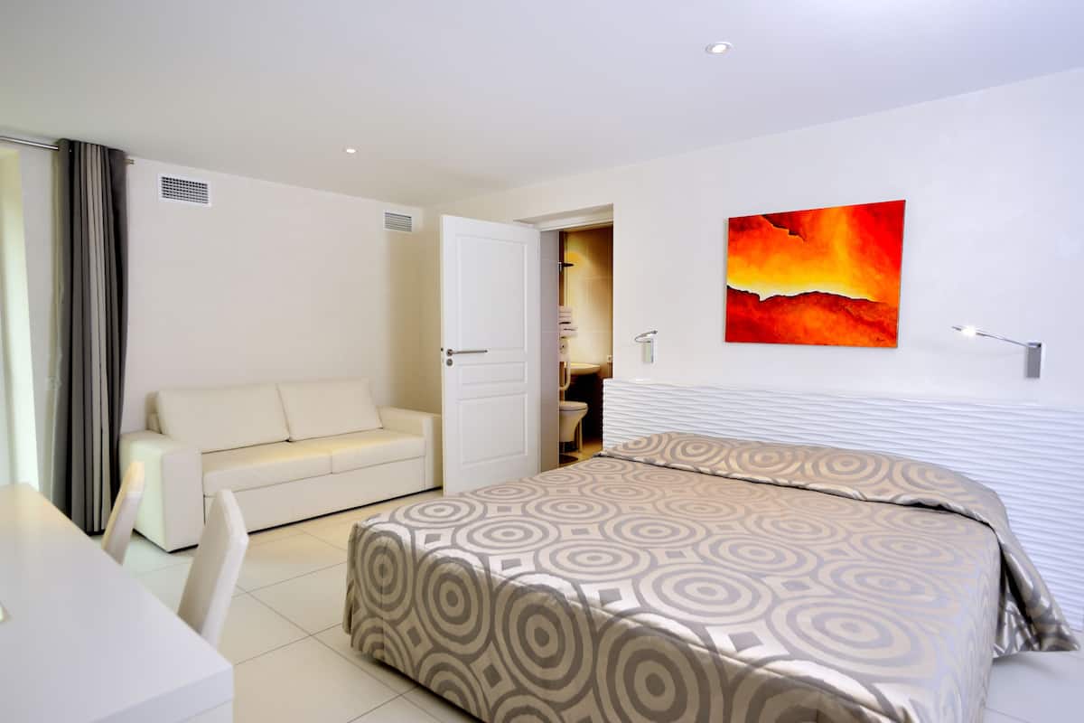 Junior Suite | Minibar, desk, blackout drapes, soundproofing