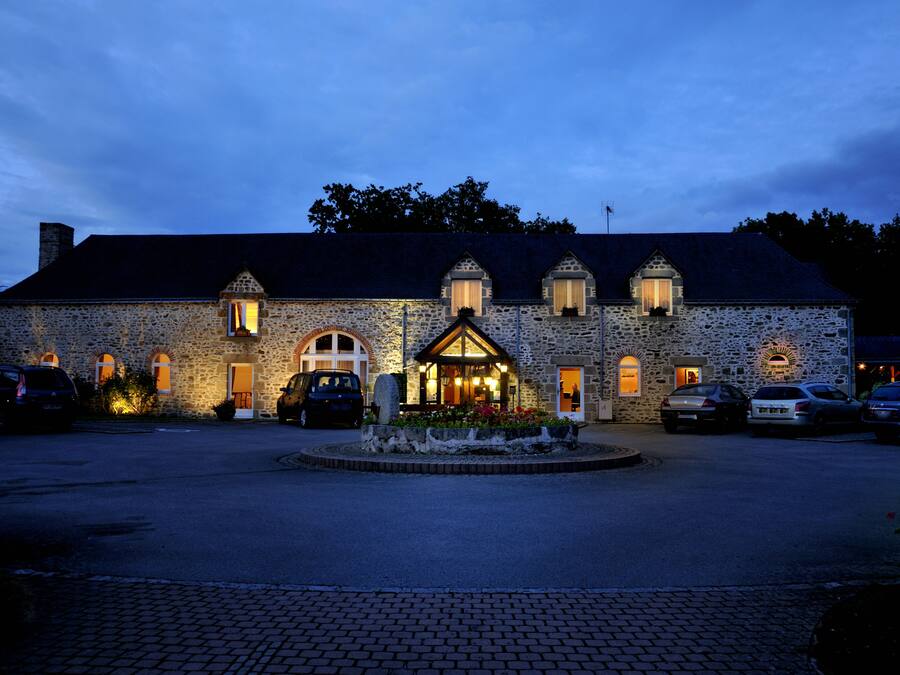 Front of property - evening/night