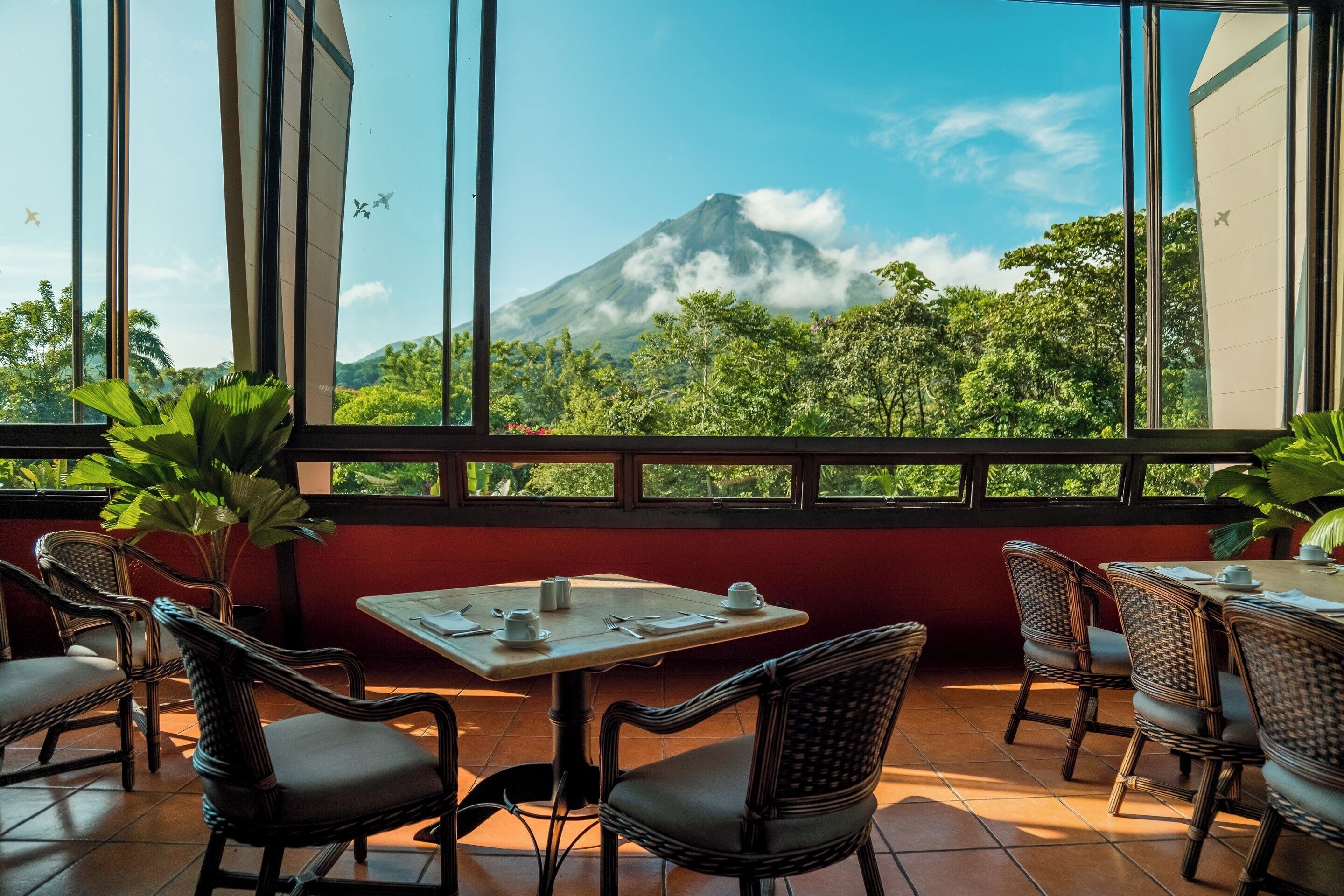 free daily full breakfast