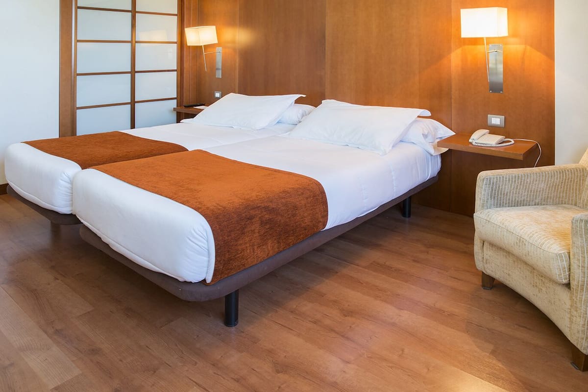 1 bedroom, select comfort beds, minibar, in-room safe