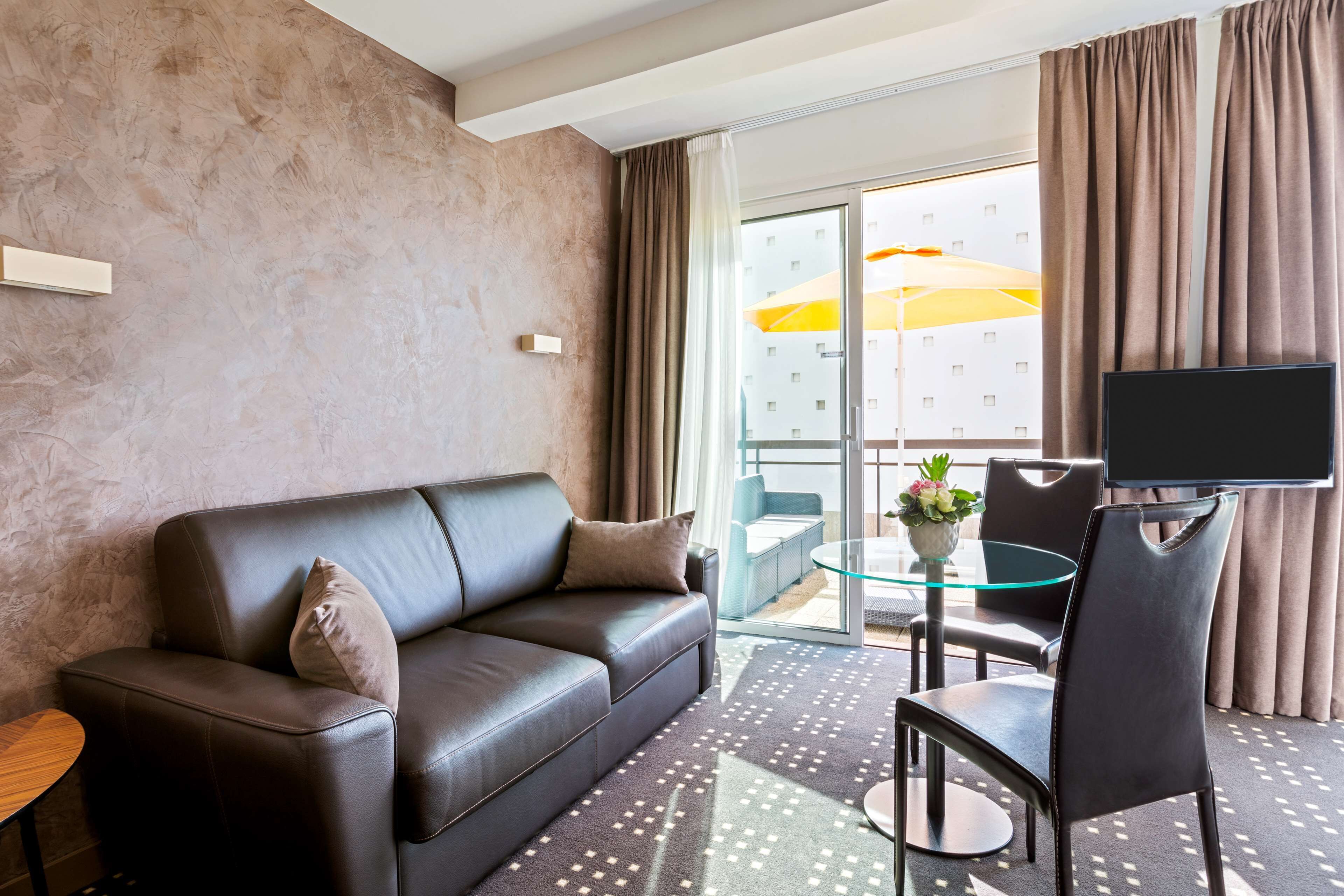 junior suite, 1 king bed, terrace, sea view (with sofabed) | 1 bedroom, premium bedding, select comfort beds, in-room safe