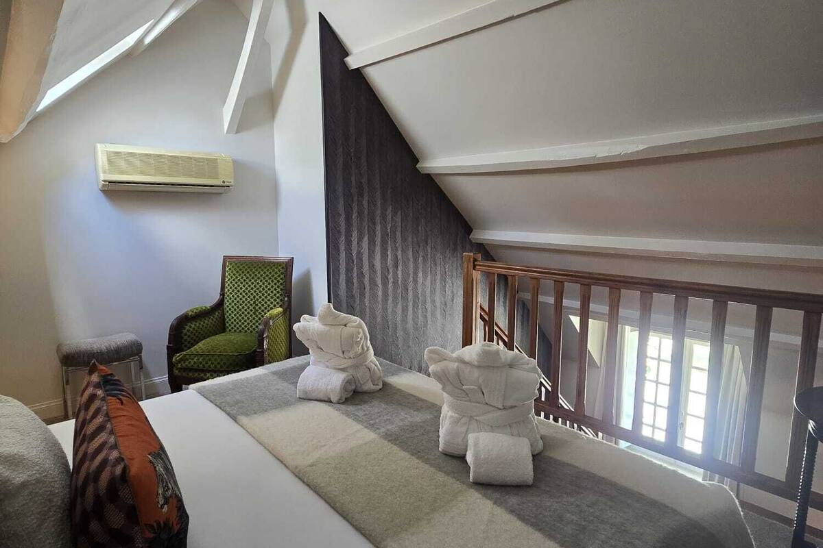 signature loft | 1 bedroom, premium bedding, in-room safe, individually decorated