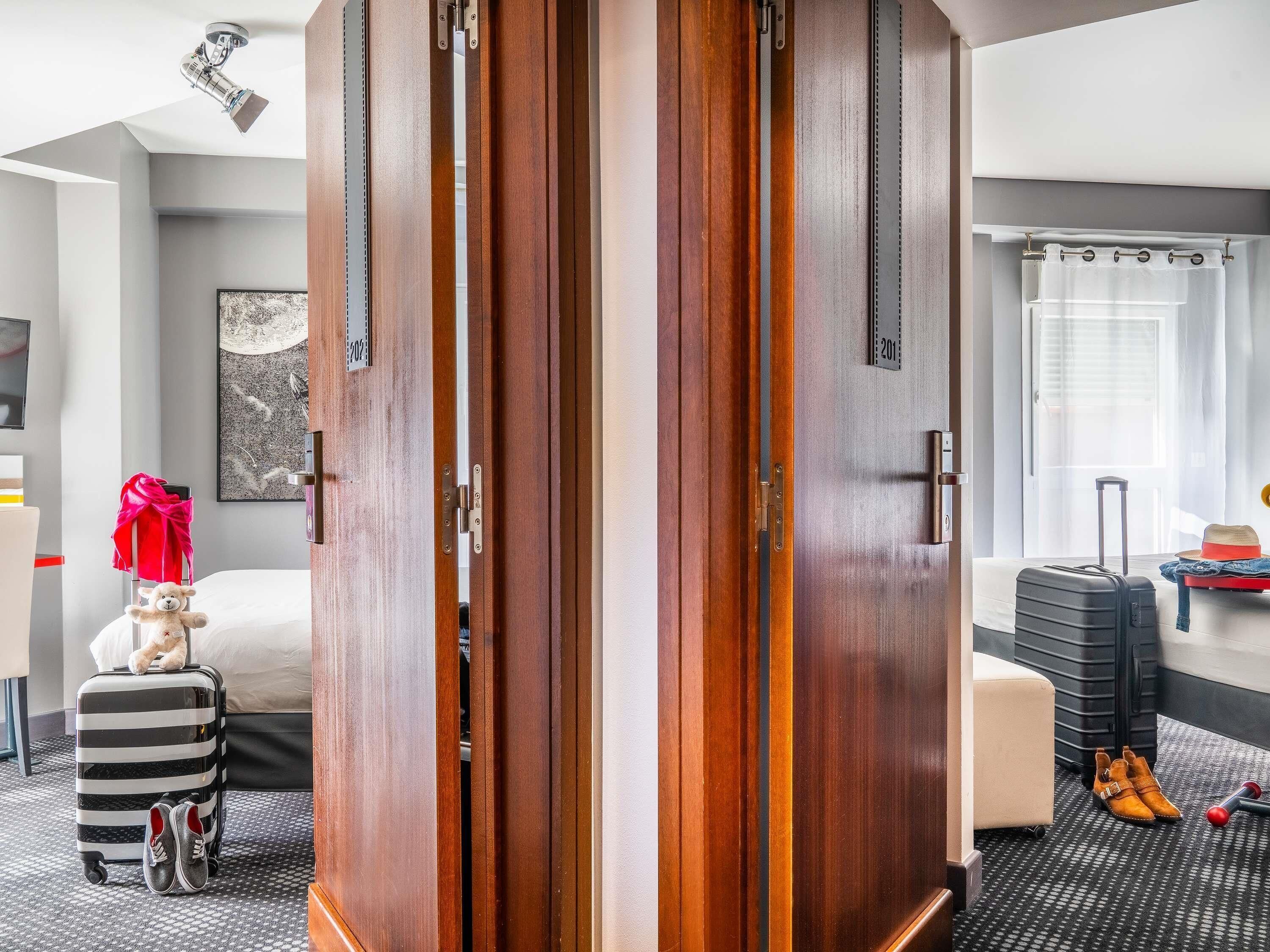 Standard Suite, Multiple Beds, Connecting Rooms | Premium bedding, pillowtop beds, in-room safe, individually furnished