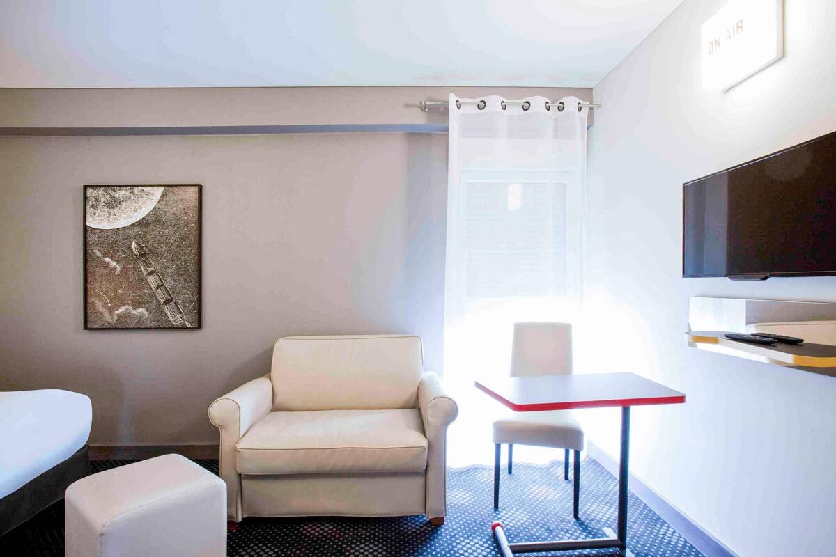 standard double room, 1 double bed | premium bedding, pillow-top beds, in-room safe, individually furnished