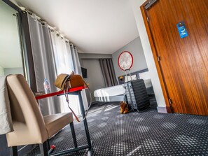 Ylelliset vuodevaatteet, pillowtop-patjalliset sängyt