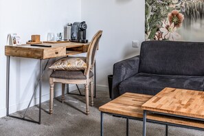 Comfort Quadruple Room, 1 Bedroom | Premium bedding, individually decorated, laptop workspace - The Originals Boutique, Hôtel Le George, Loches (Loches)