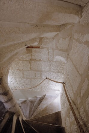 Staircase - The Originals Boutique, Hôtel Le George, Loches (Loches)