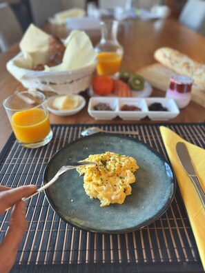 Daily buffet breakfast for a fee - Le Relais de Saint-Preuil, The Originals Relais (Vignes du Cognac) (Saint-Preuil)
