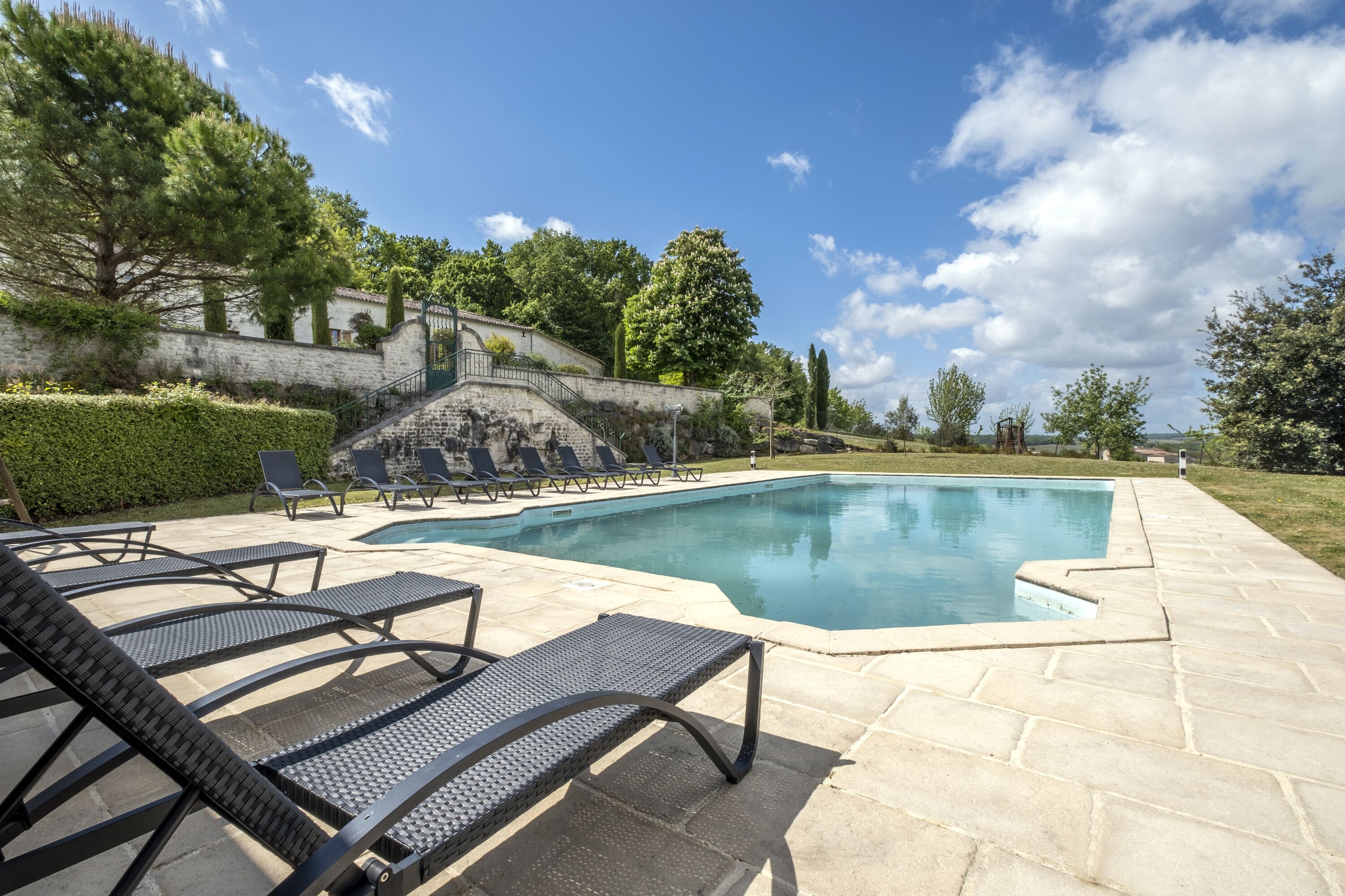 บริเวณภายนอก