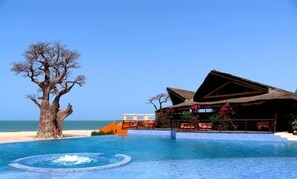 Outdoor pool - Royal Lodge (Palmarin)