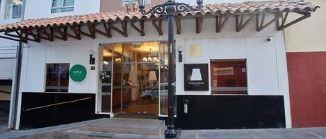 Voorkant van accommodatie