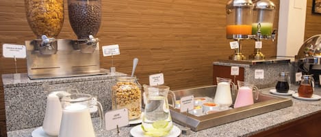 Desayuno buffet incluido todos los días