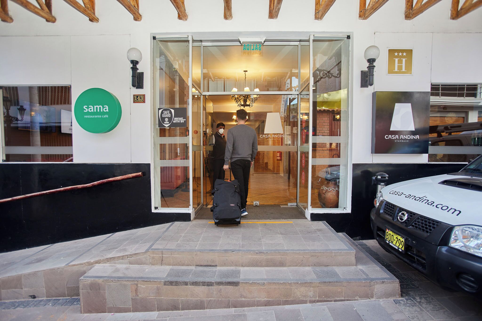 Fachada de la propiedad