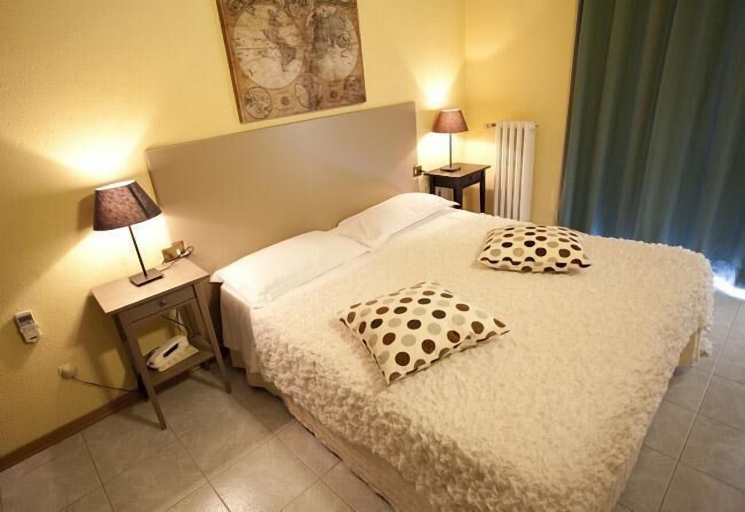 double or twin room | minibar, in-room safe, desk, free cots/infant beds